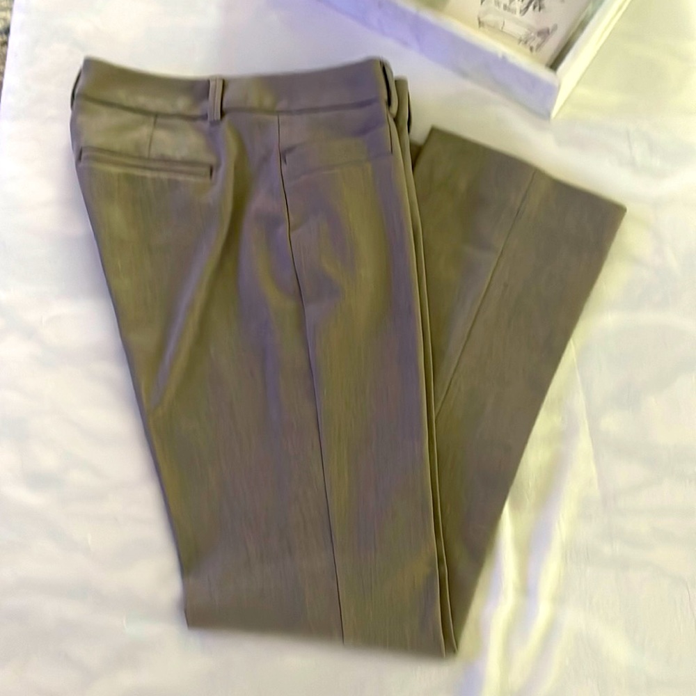 Columnist style straight leg size 2 regular